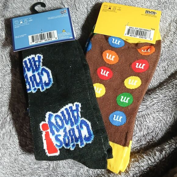 Odd Sox New Novelty M&Ms and Chips Ahoy crew socks - Picture 5 of 9